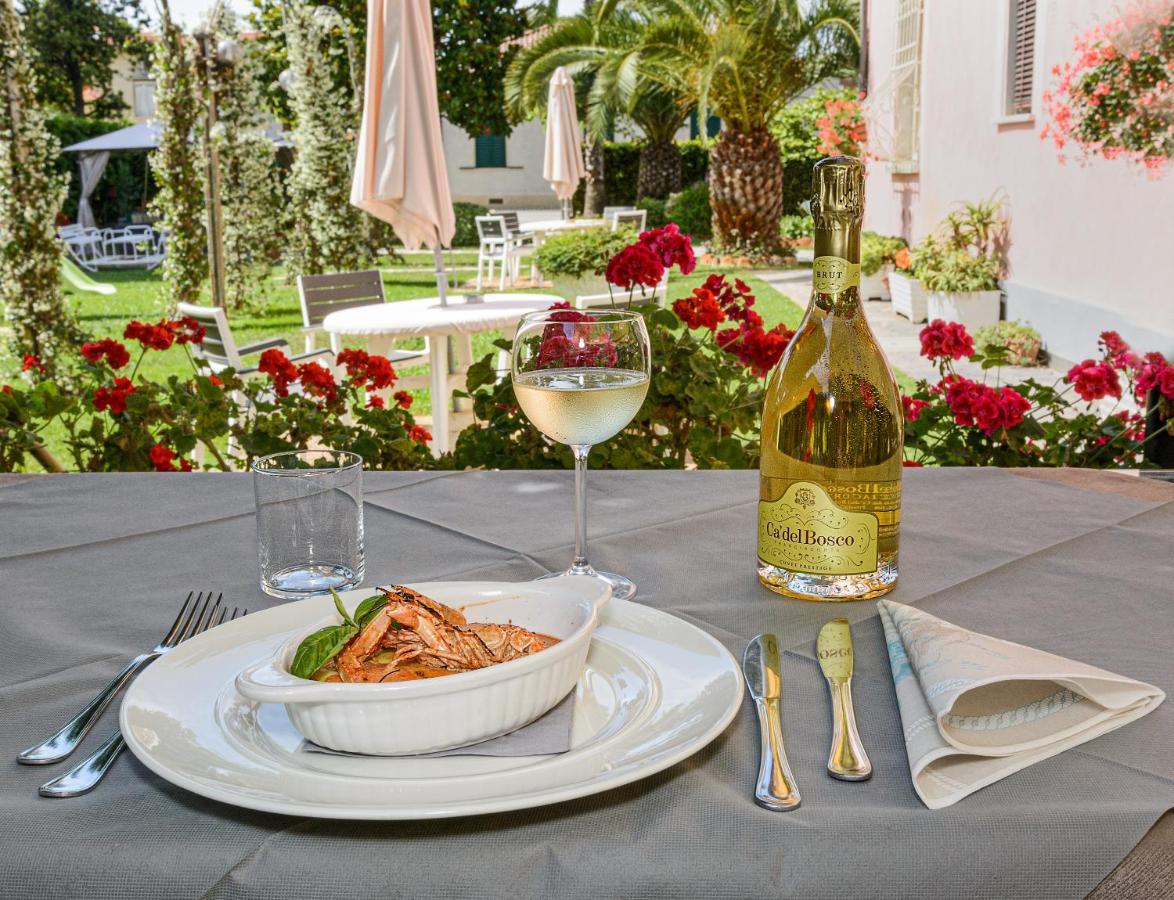 Hotel Ambra Forte dei Marmi Kültér fotó
